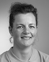 Klinikassistent Lotte Axelsen, Tandlæge Inge Busck